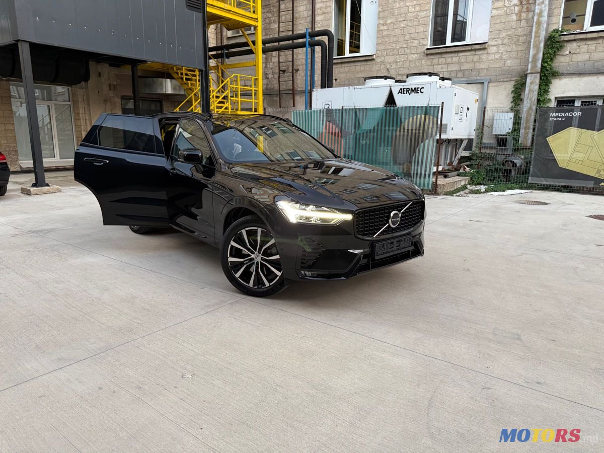 2023' Volvo XC60 photo #2