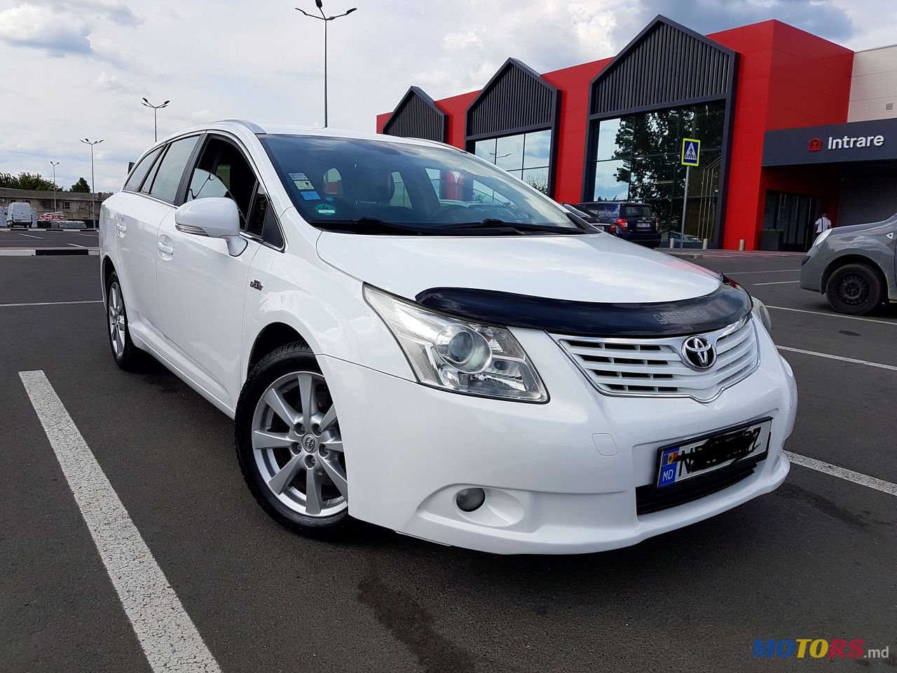 2010' Toyota Avensis photo #1