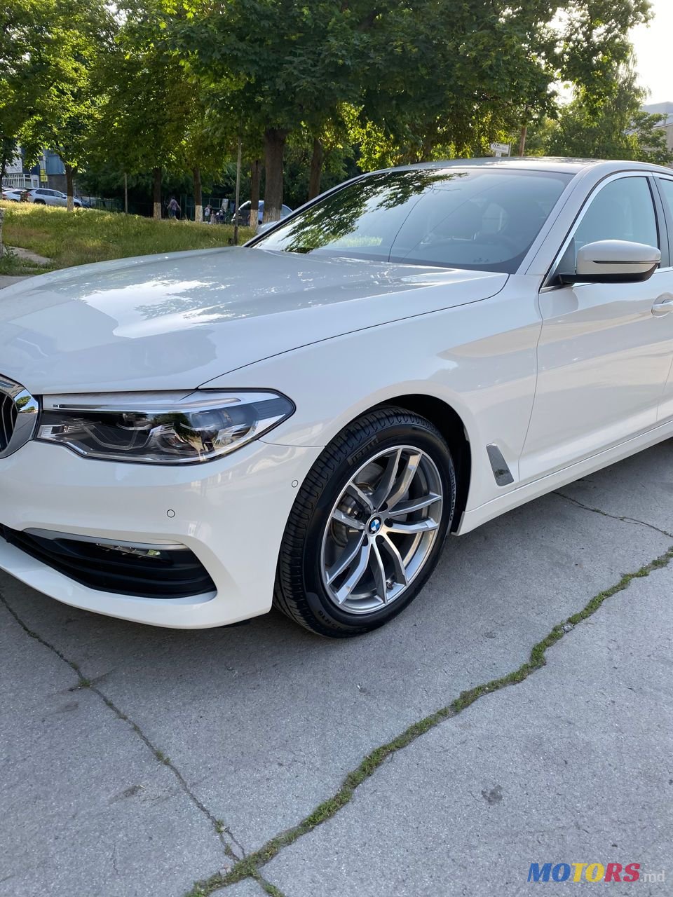 2020' BMW 5 Series photo #2