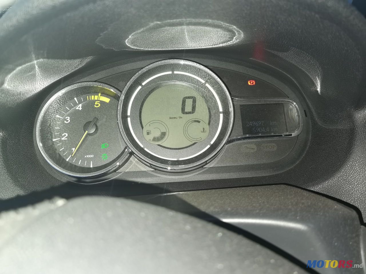 2012' Renault Megane photo #5