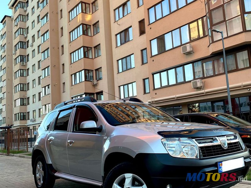 2011' Dacia Duster photo #2