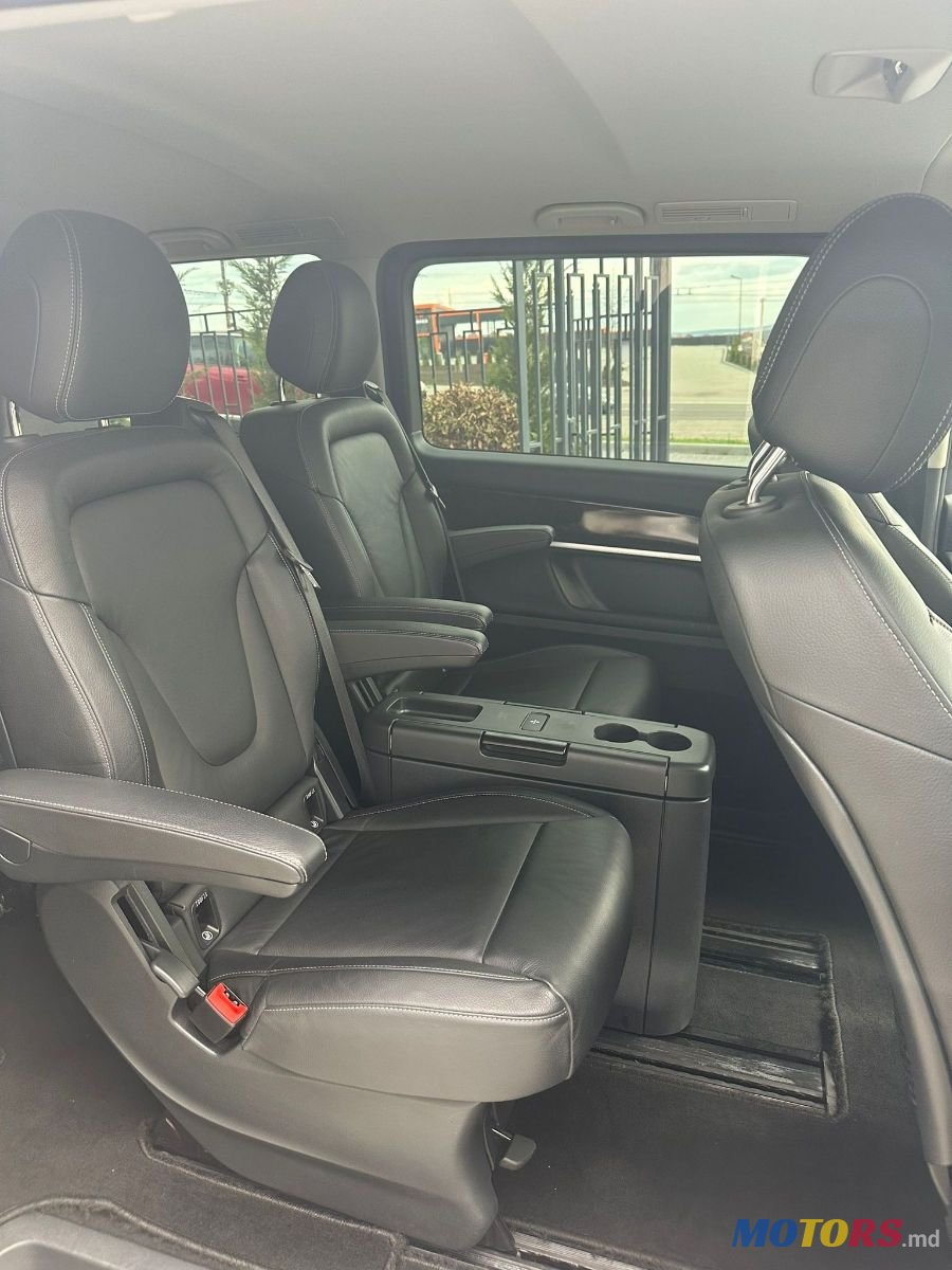 2019' Mercedes-Benz V-Class photo #6