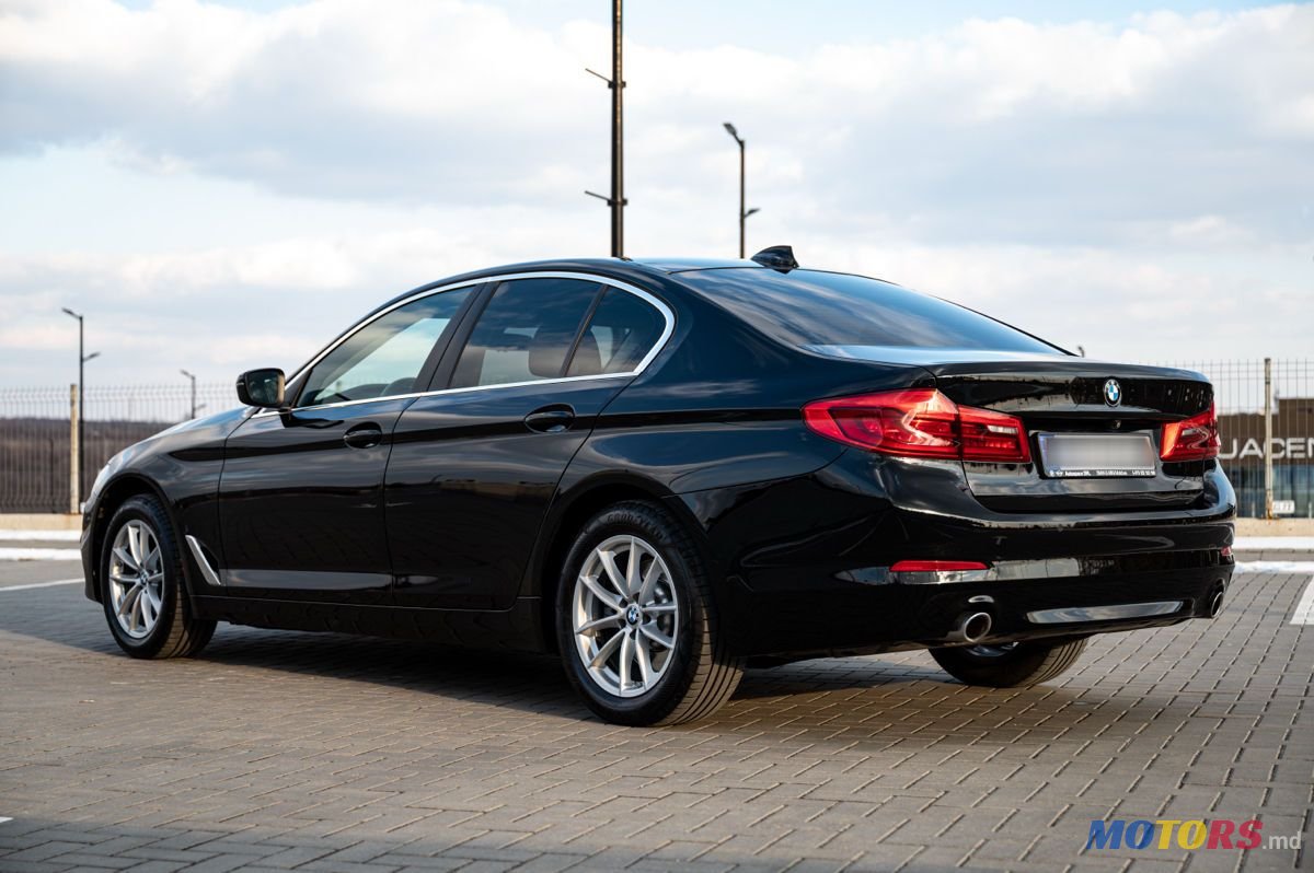 2020' BMW 5 Series photo #3