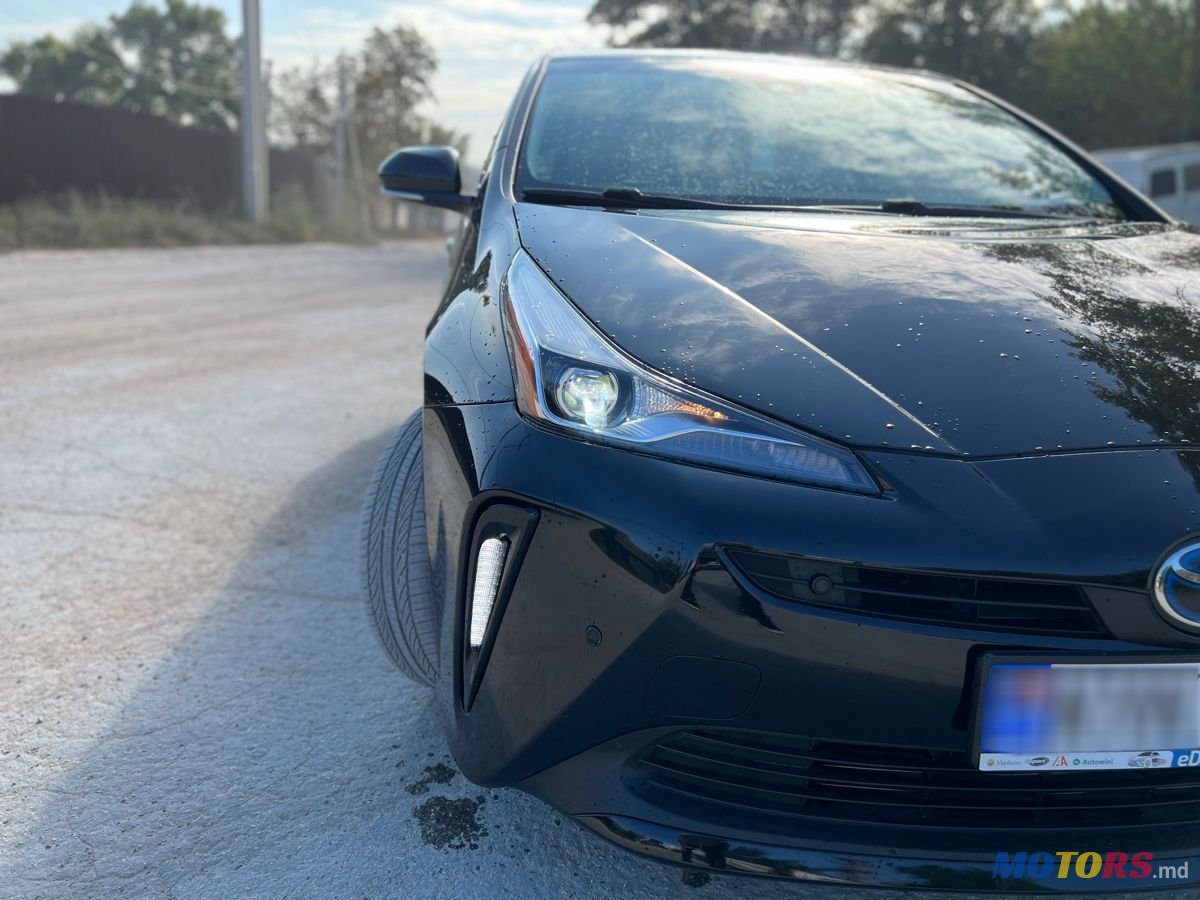2019' Toyota Prius photo #3