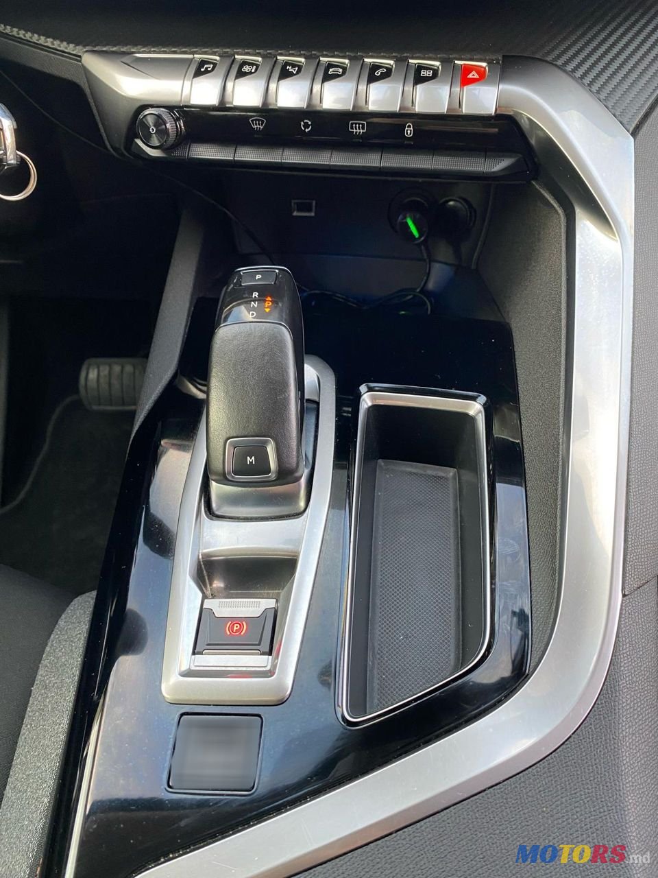 2019' Peugeot 5008 photo #6