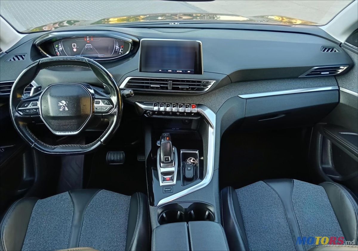 2018' Peugeot 5008 photo #5