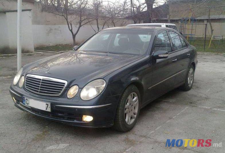 2004' Mercedes-Benz E photo #1