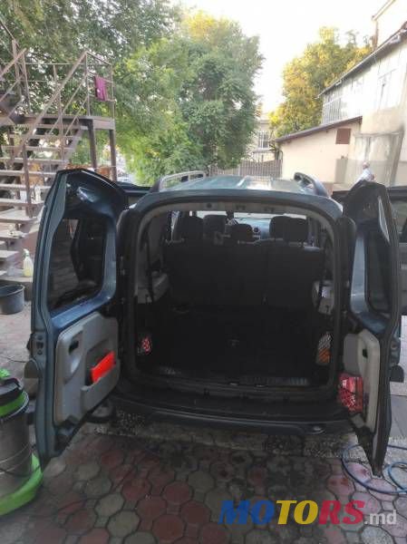 2008' Dacia Logan photo #4