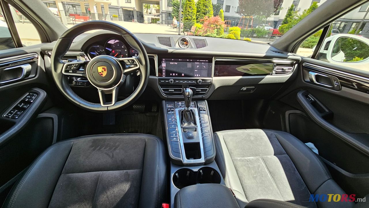 2021' Porsche Macan photo #6
