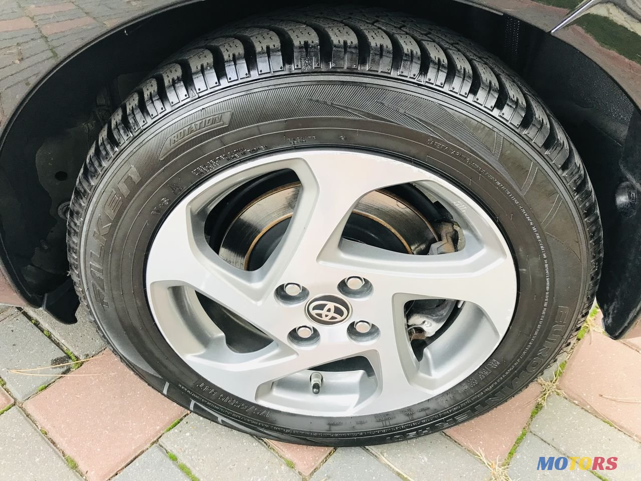 2016' Toyota Yaris photo #4