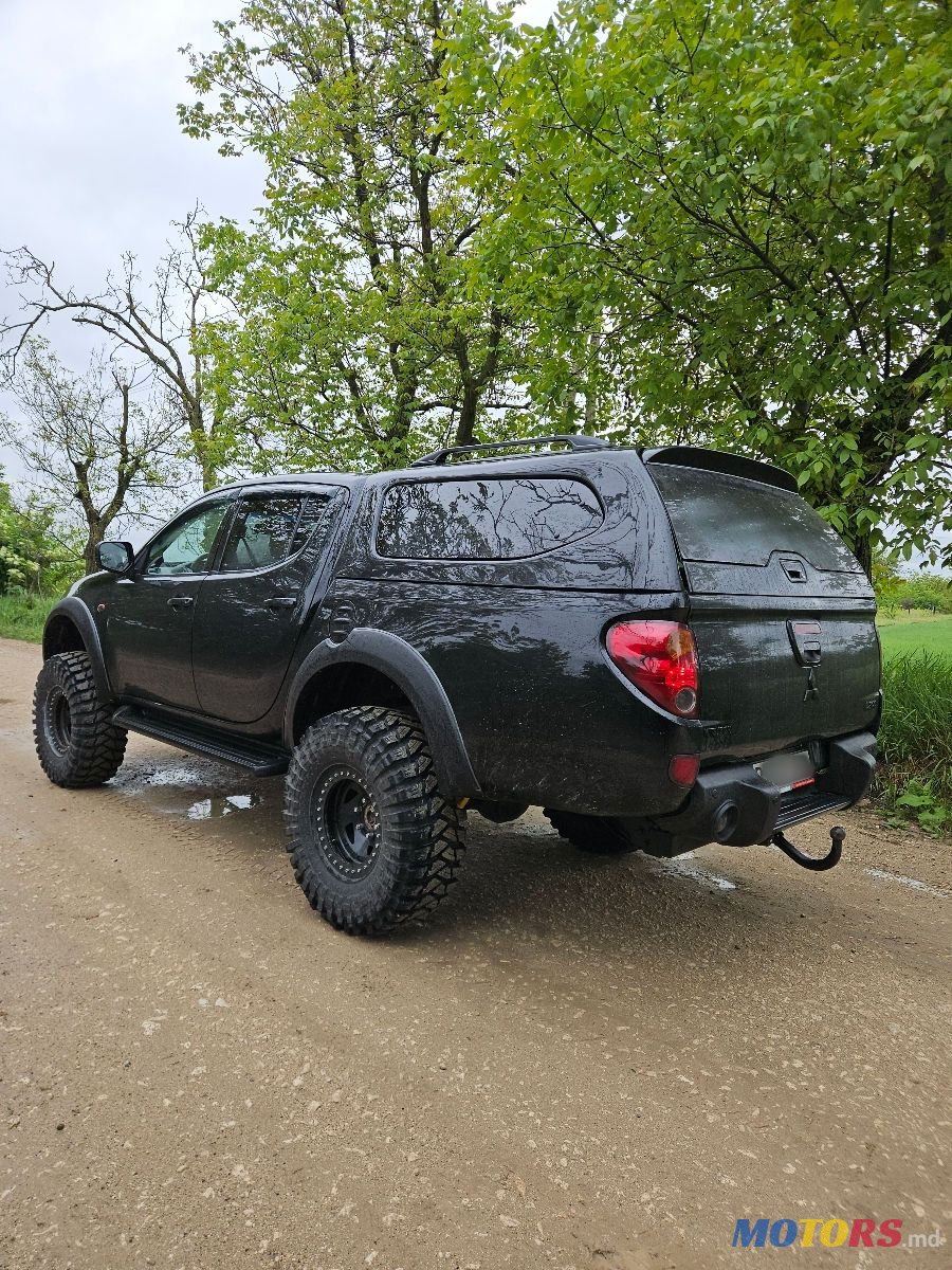 2009' Mitsubishi L200 photo #5