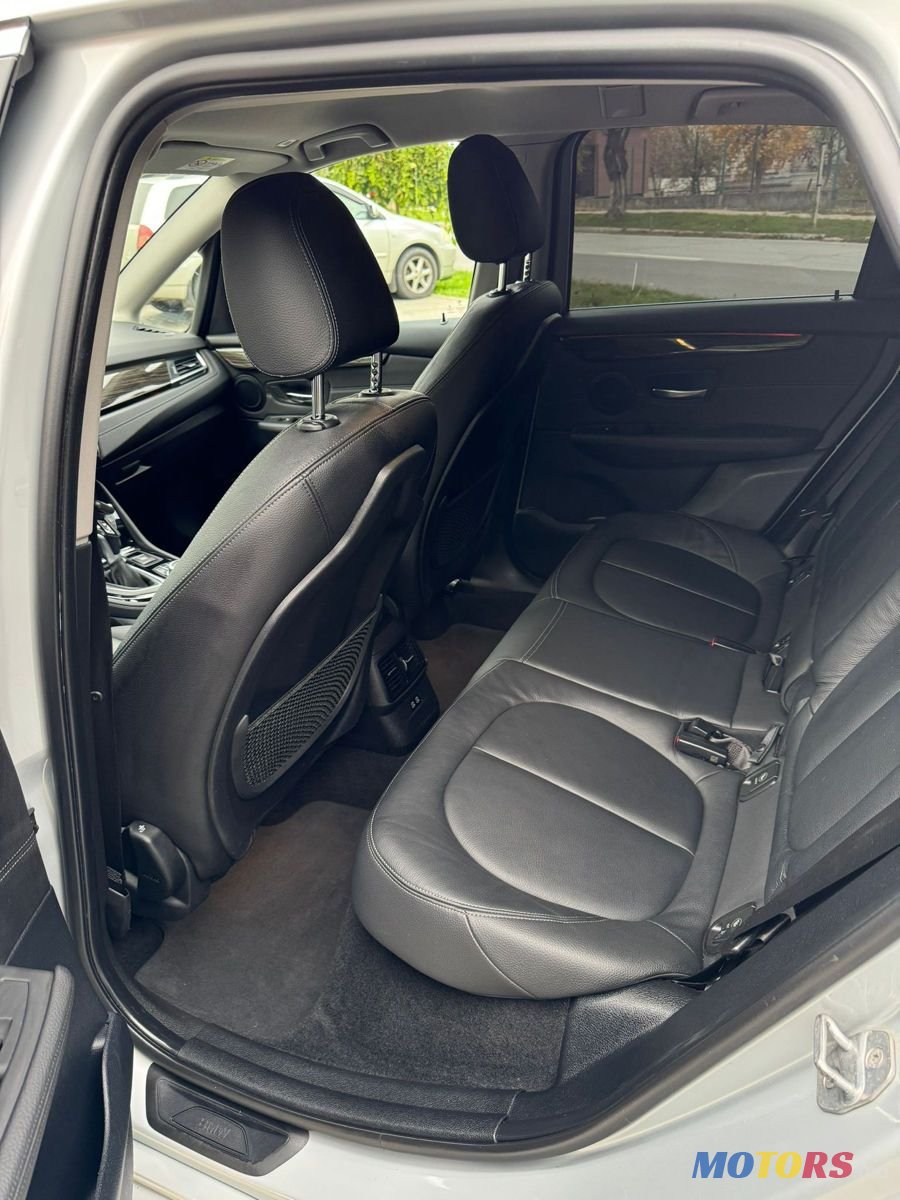 2019' BMW 2 Series Active Tourer photo #4