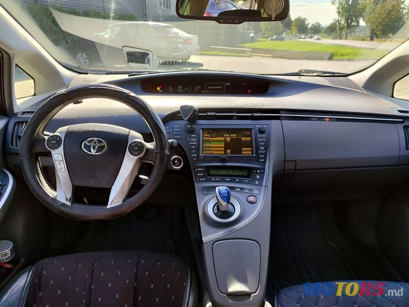 2011' Toyota Prius photo #5