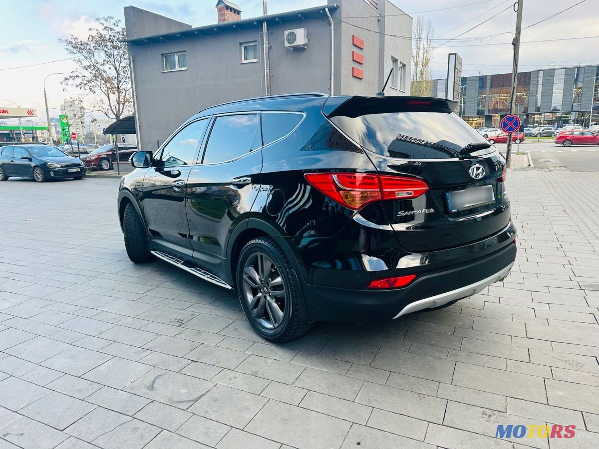 2015' Hyundai Santa Fe photo #4