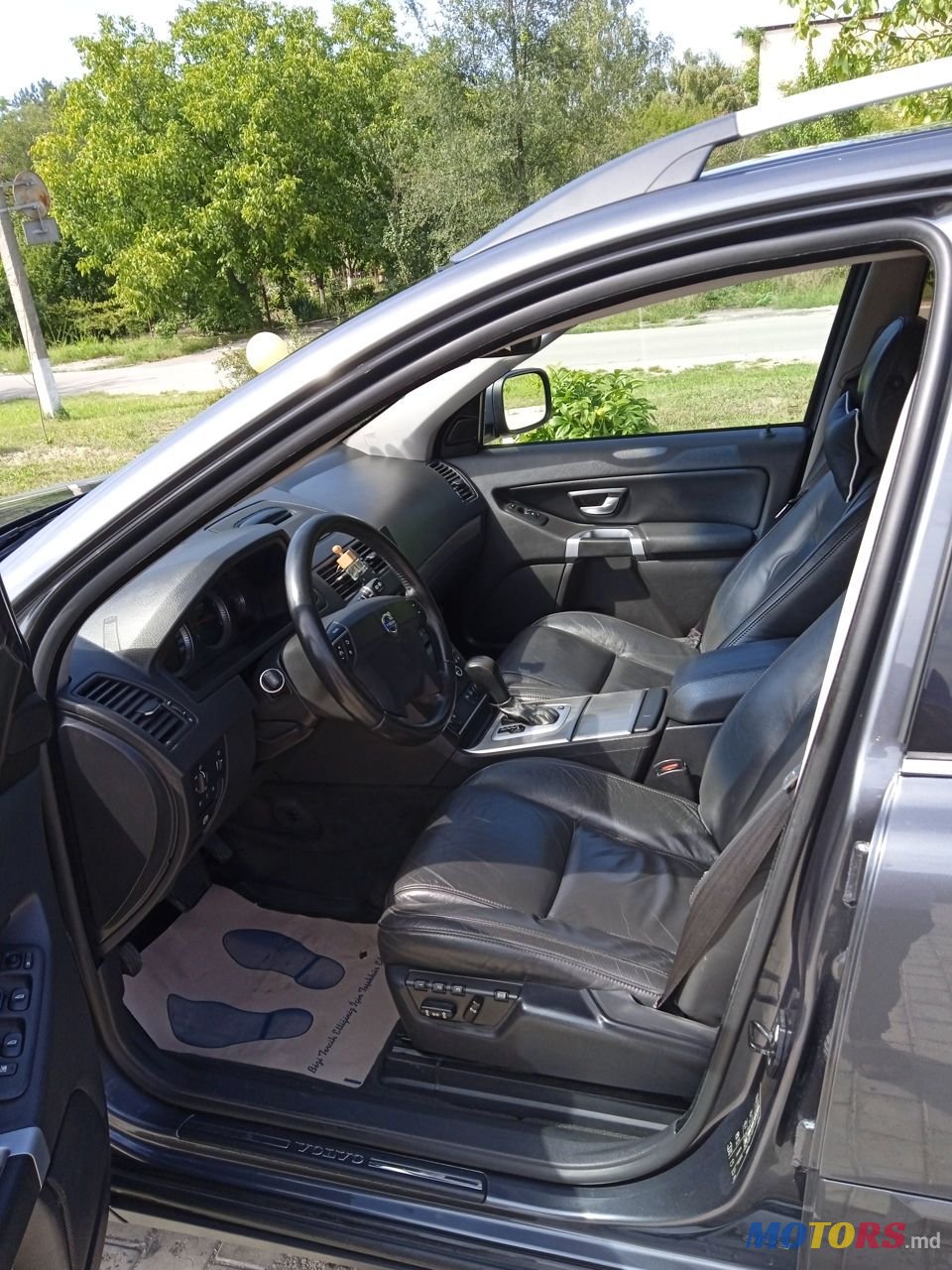 2008' Volvo XC90 photo #5