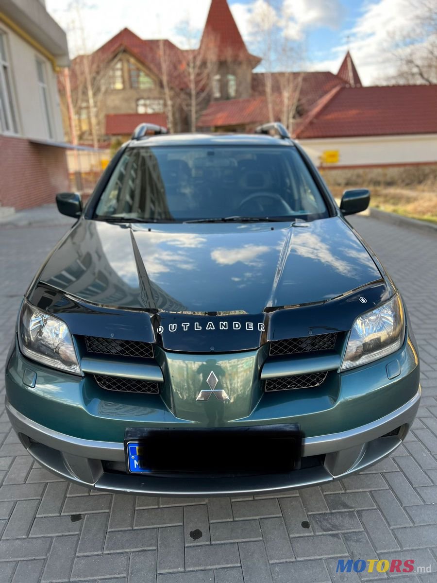 2004' Mitsubishi Outlander photo #4