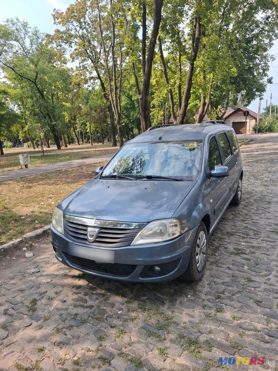 2009' Dacia Logan photo #1