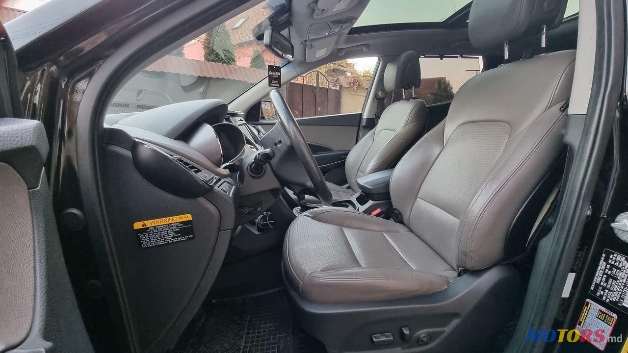 2013' Hyundai Santa Fe photo #5