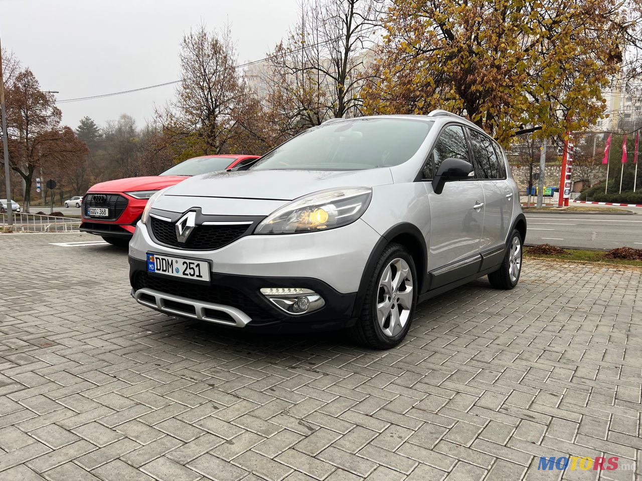 2014' Renault Scenic photo #1