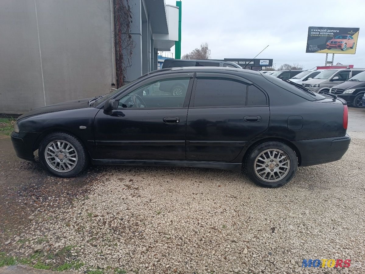 2001' Mitsubishi Carisma photo #2