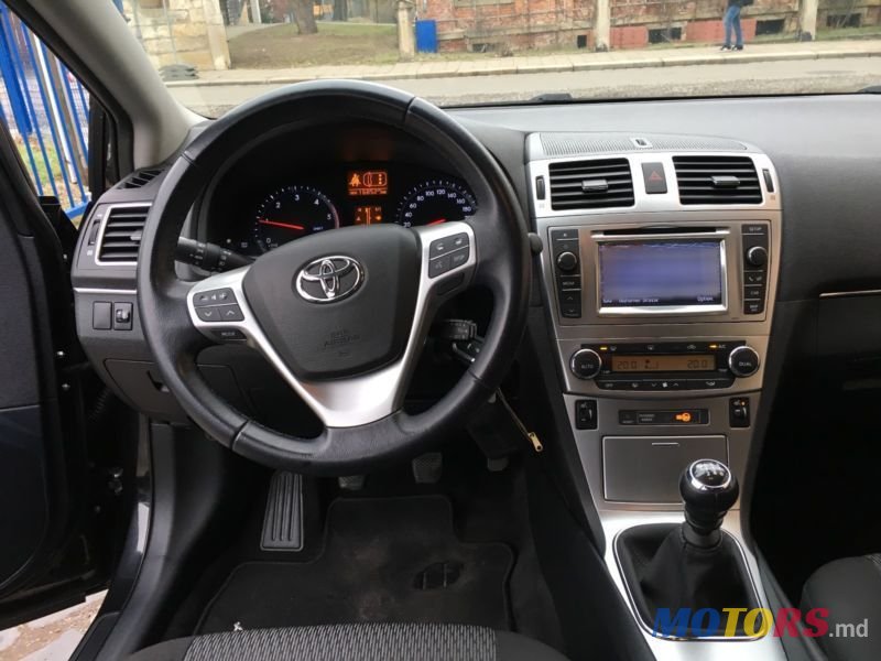 2014' Toyota Avensis photo #1