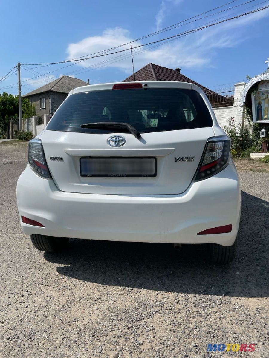 2014' Toyota Yaris photo #1
