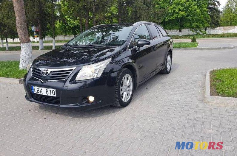 2011' Toyota Avensis photo #1