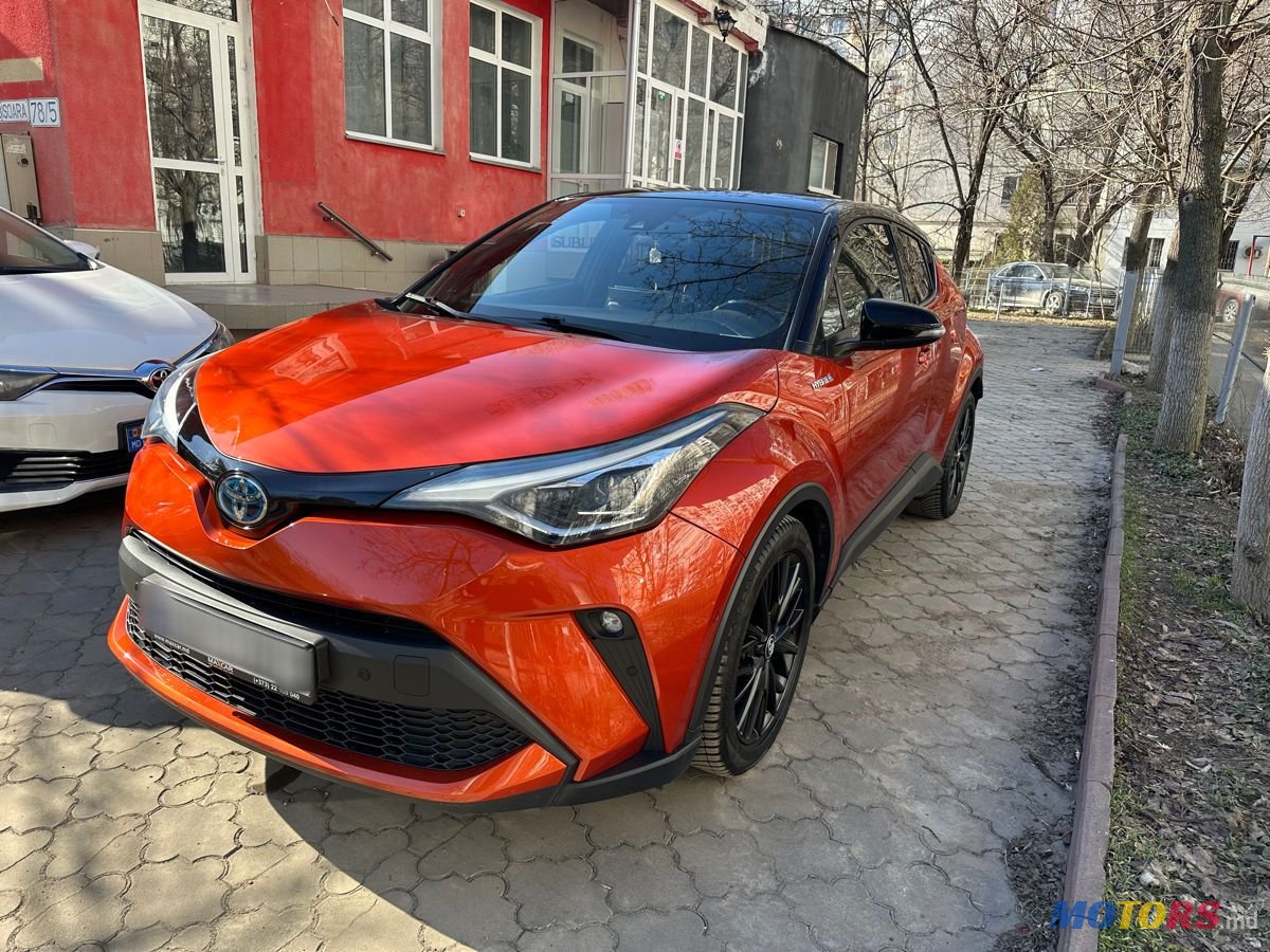 2020' Toyota C-HR photo #3