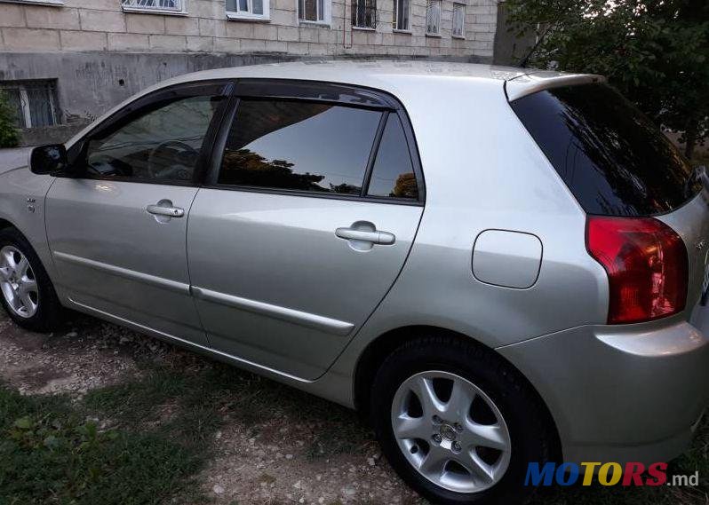 2005' Toyota Corolla photo #2