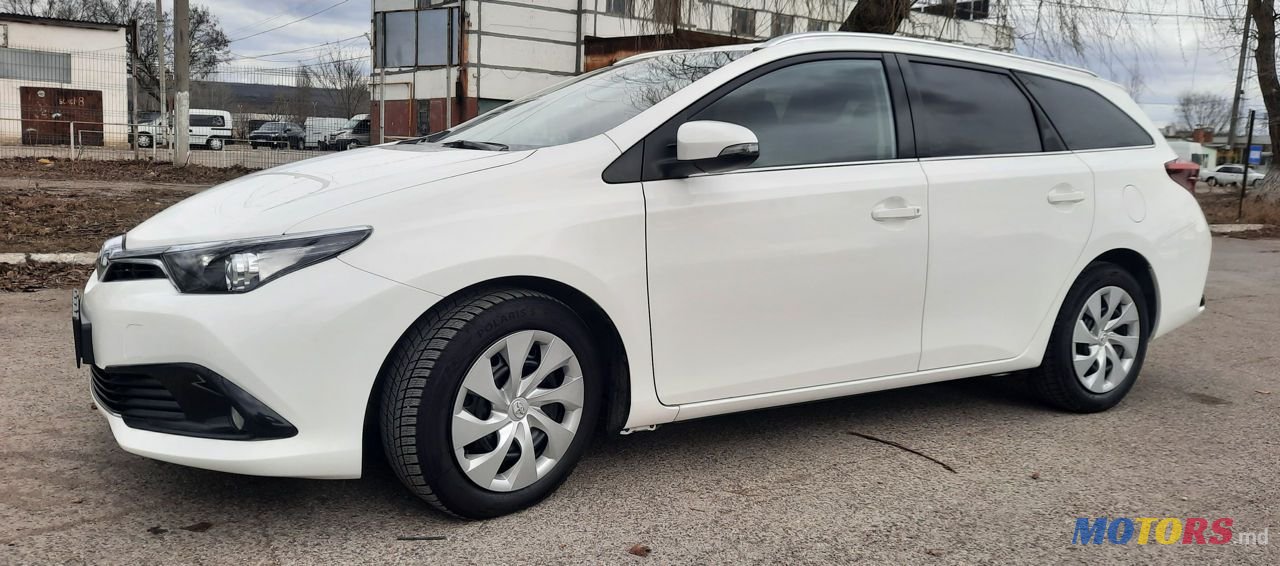 2018' Toyota Auris photo #3