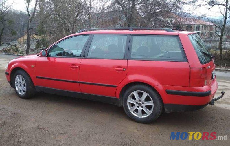 1999' Volkswagen Passat photo #1