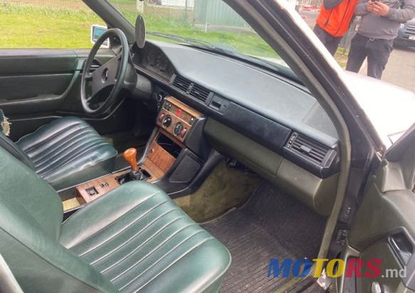 1986' Mercedes-Benz Series W124 photo #5