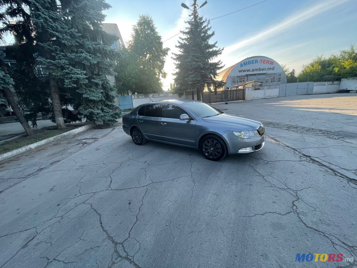 2010' Skoda Superb photo #2