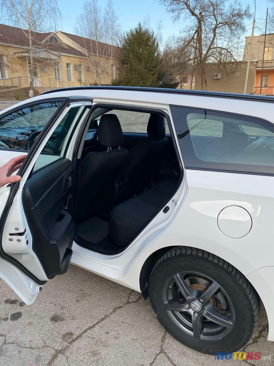 2015' Toyota Auris photo #5