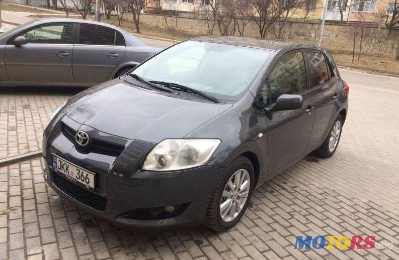 2007' Toyota Auris photo #1