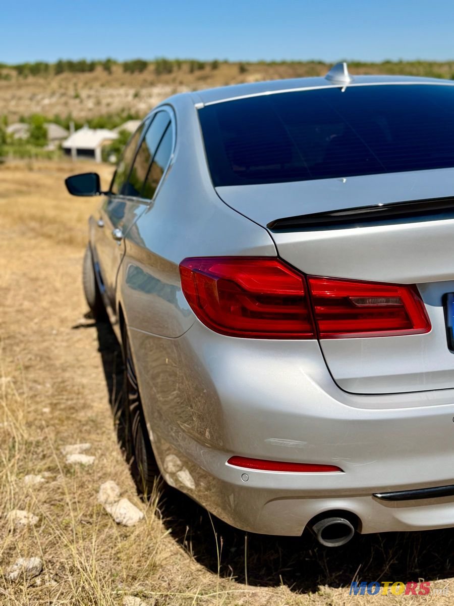 2017' BMW 5 Series photo #5