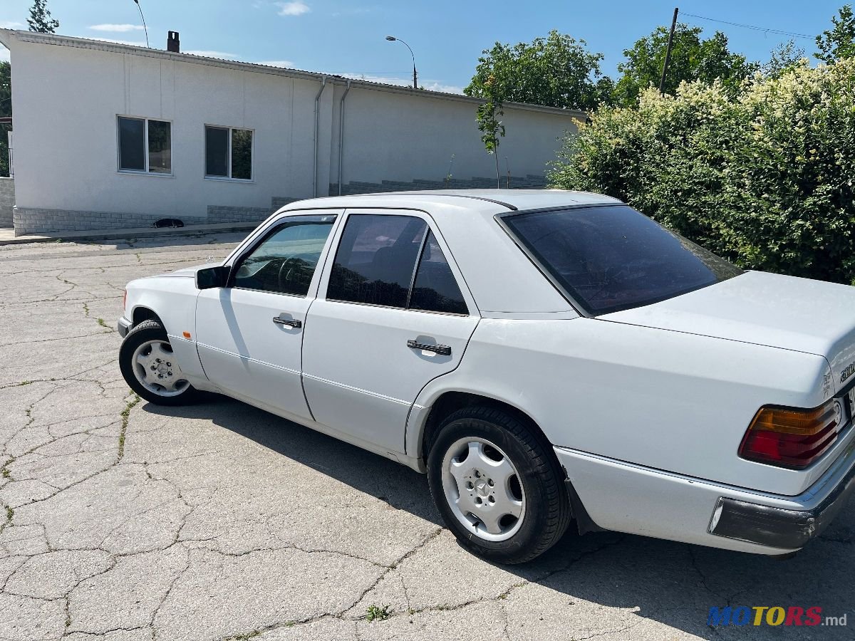 1991' Mercedes-Benz W124 photo #5