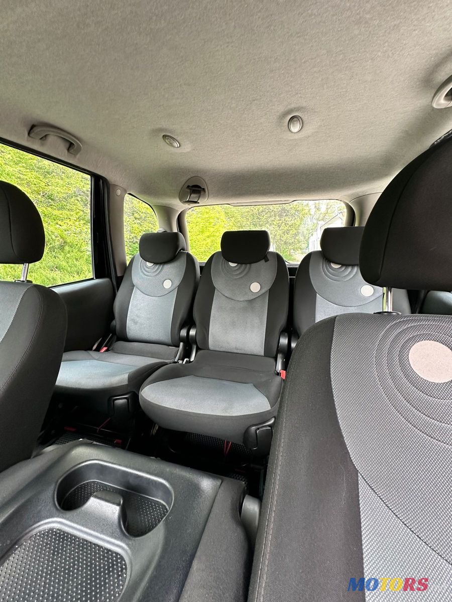 2010' Fiat Multipla photo #6