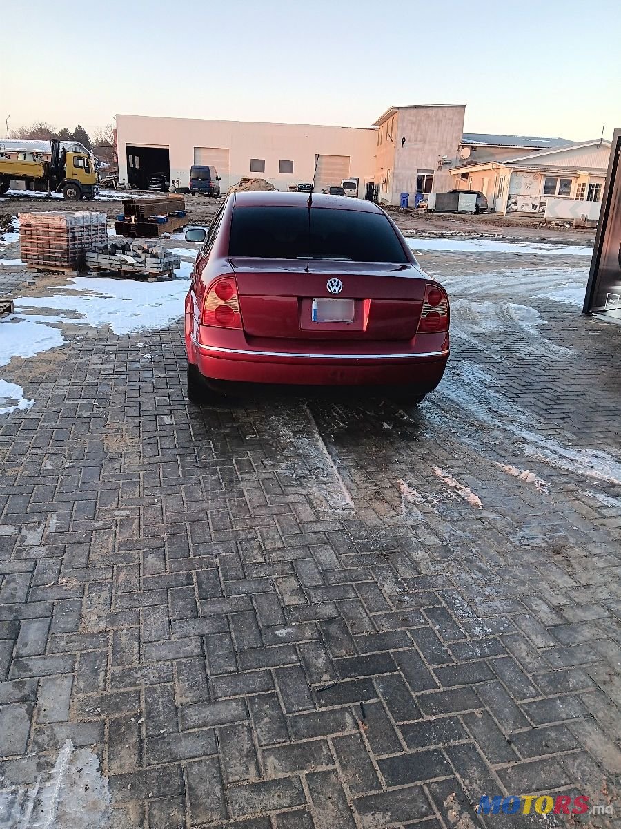 2003' Volkswagen Passat photo #4