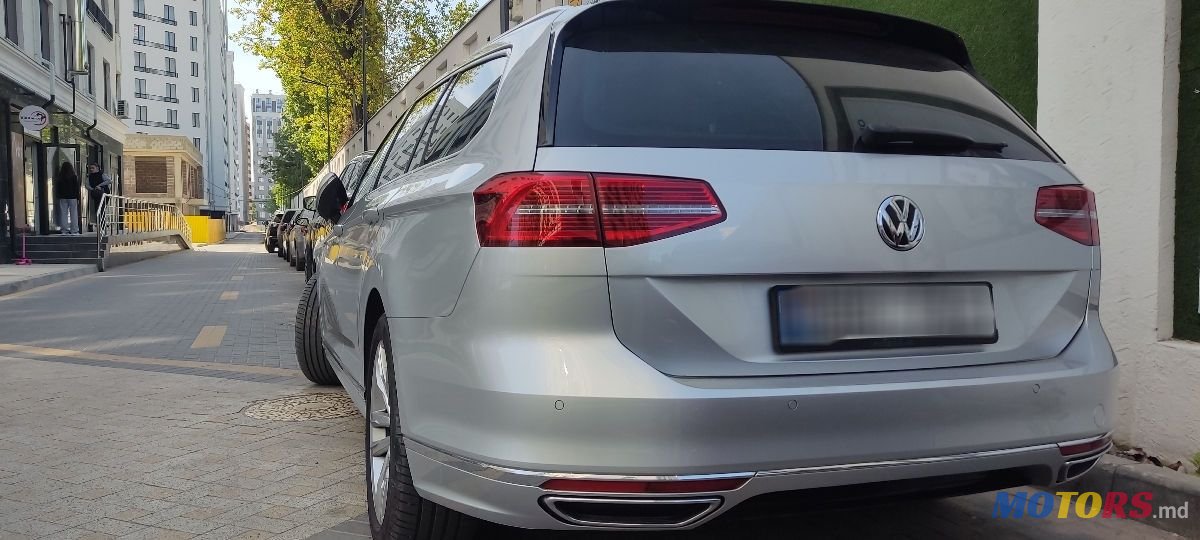 2018' Volkswagen Passat photo #6