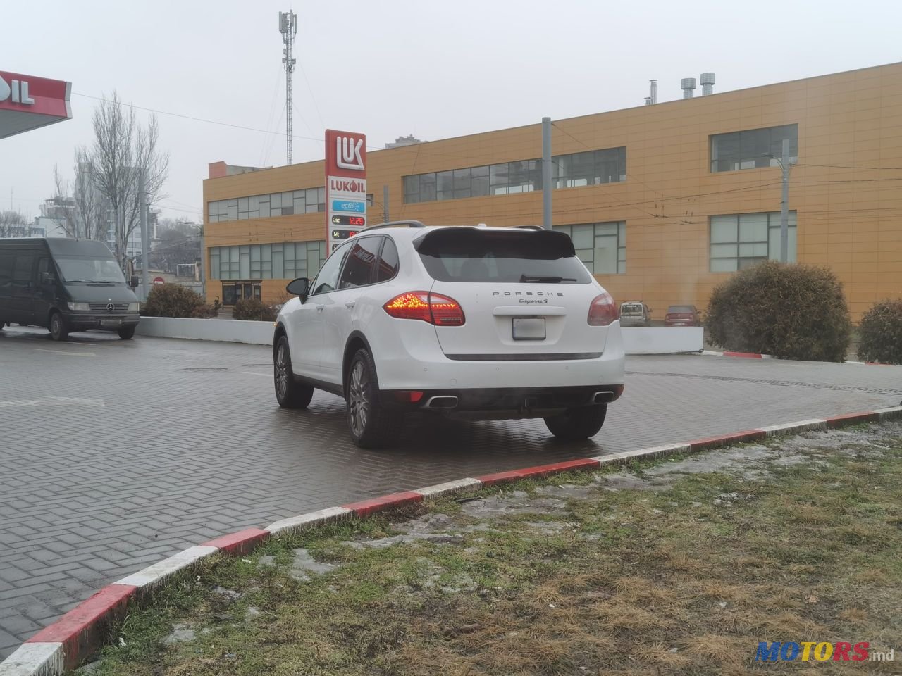2013' Porsche Cayenne photo #4