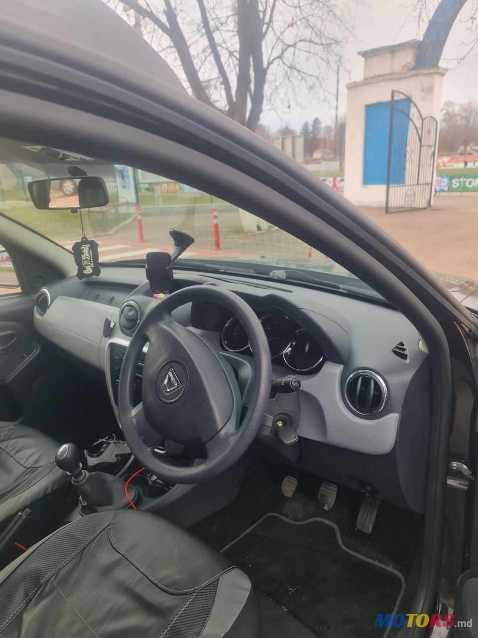 2015' Dacia Duster photo #2