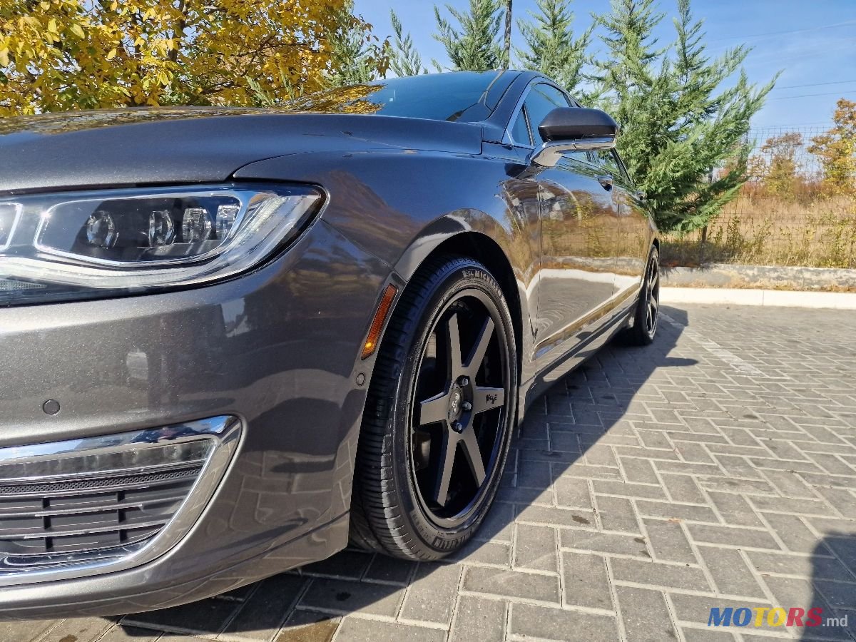 2019' Lincoln MKZ photo #2