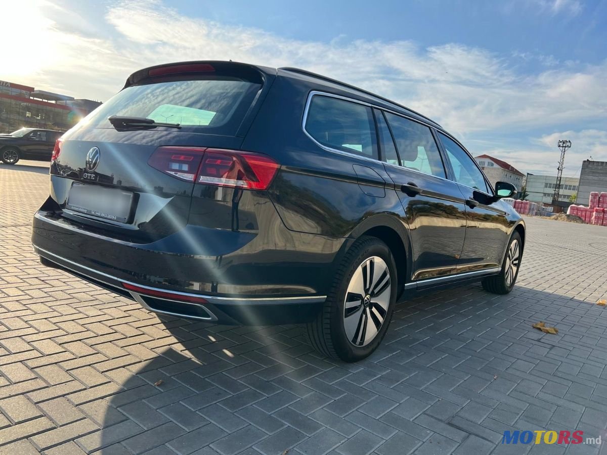 2020' Volkswagen Passat photo #4