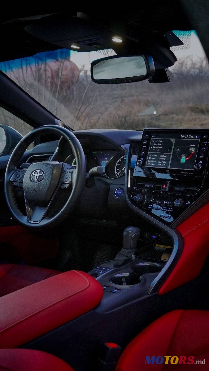 2020' Toyota Camry photo #5