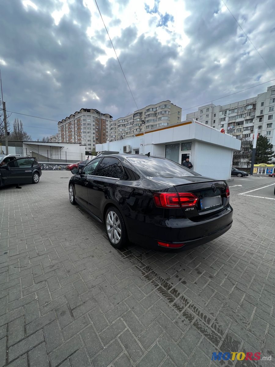 2013' Volkswagen Jetta photo #3