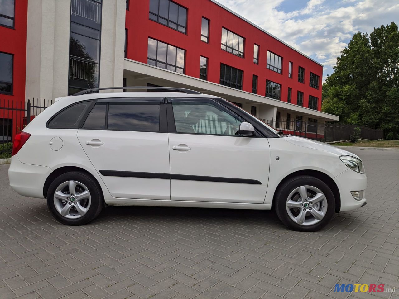 2012' Skoda Fabia photo #4