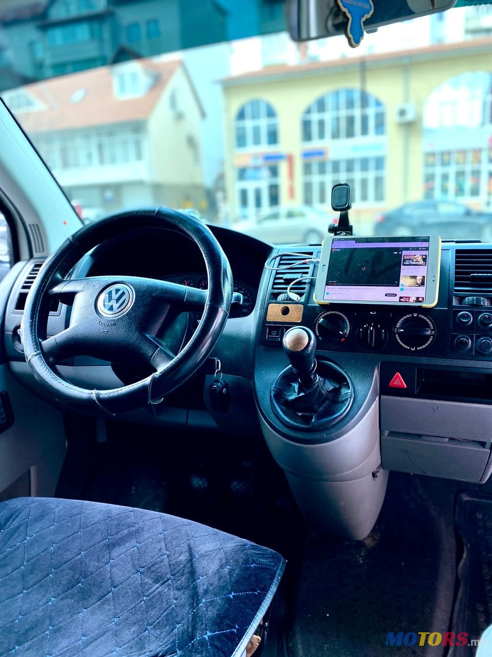 2006' Volkswagen Transporter photo #3