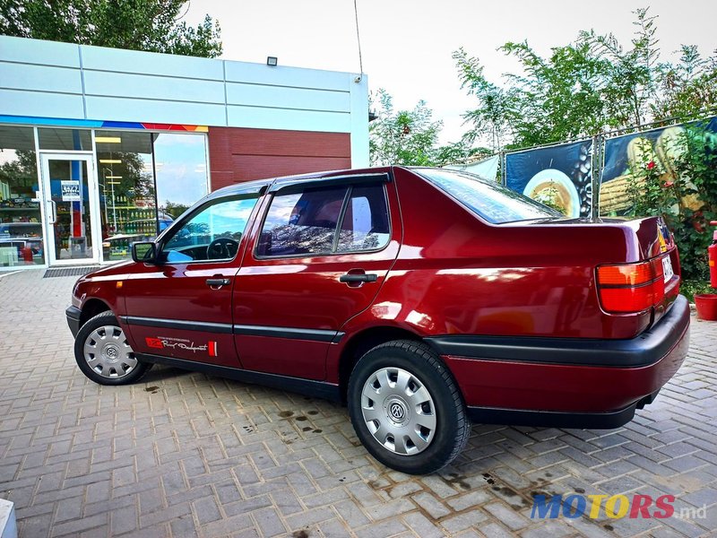 1995' Volkswagen Vento photo #2