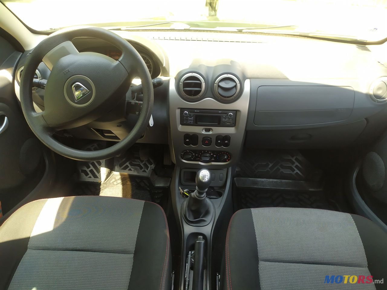 2013' Dacia Duster photo #3